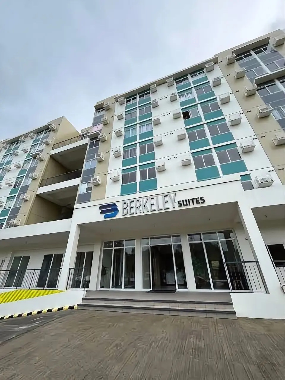 Berkeley Suites